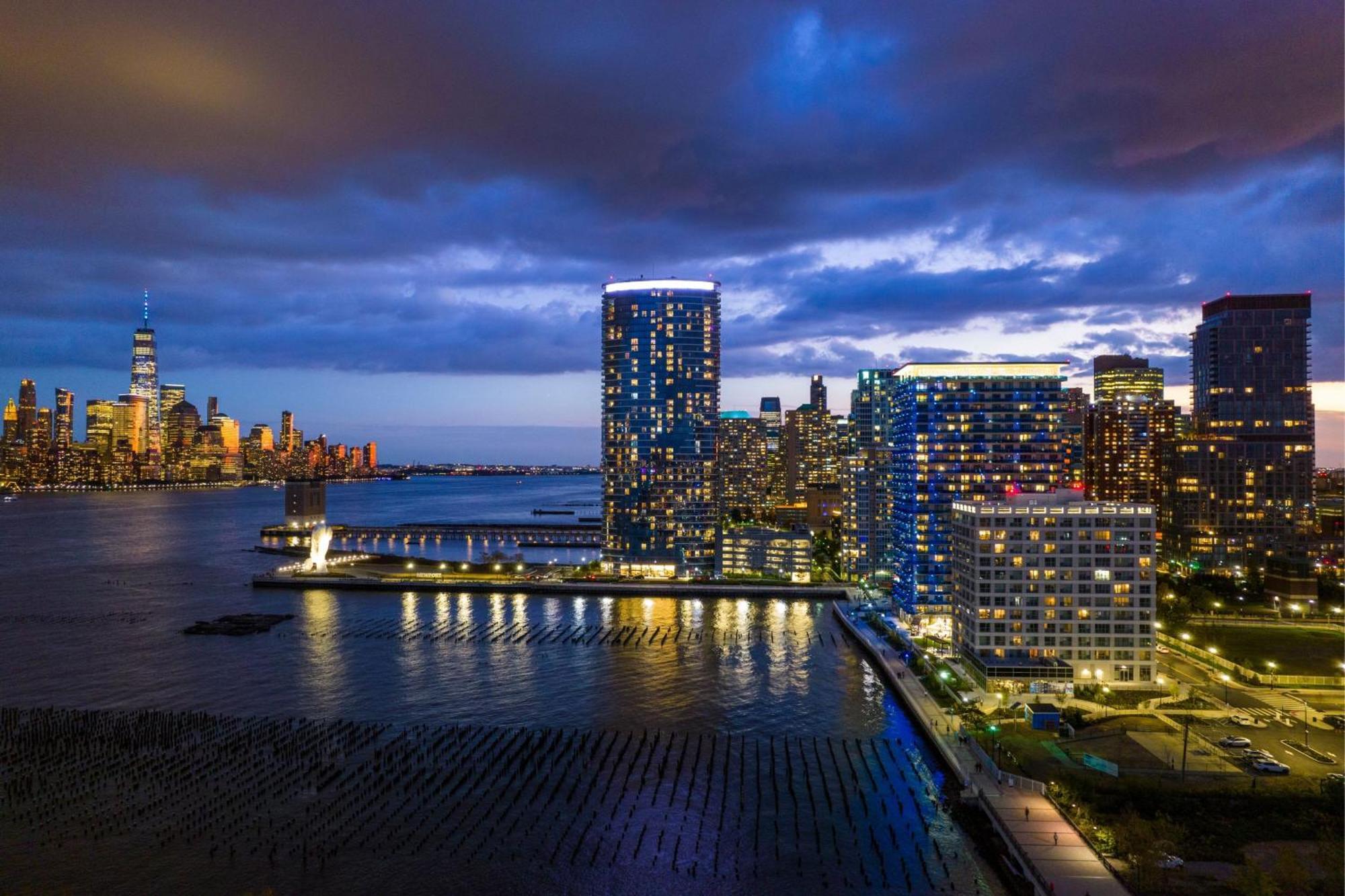 The Westin Jersey City Newport Extérieur photo